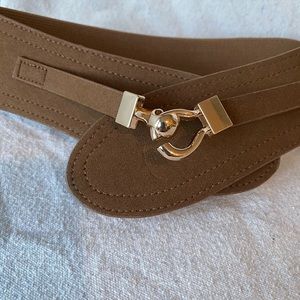 JUST IN/ Brown Interlocking-Hook Stretch Belt